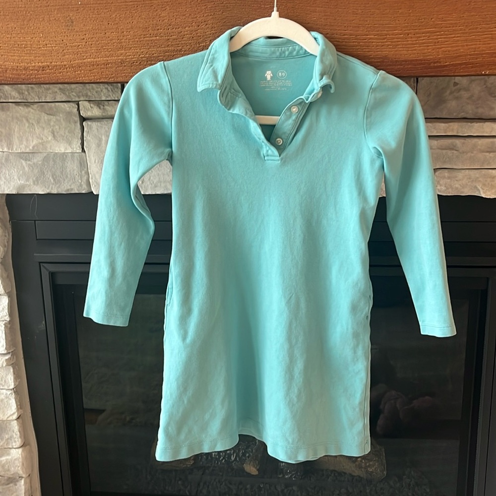 Primary girl’s collared dress with pockets. Size 8-9.